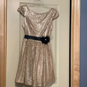 Beautiful gold sequin dress